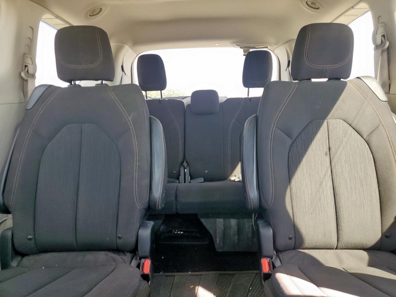 2018 Chrysler Pacifica Touring Plus VIN: 2C4RC1FG6JR212188 Lot: 84359605