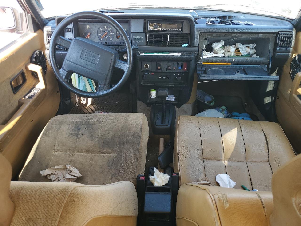 1993 Volvo 240 VIN: YV1AW8801P1947696 Lot: 71273865