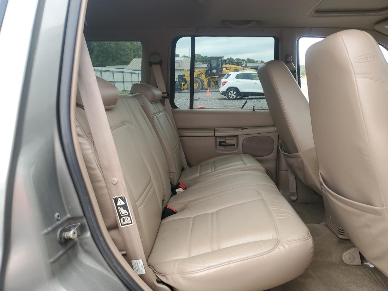 2000 Ford Explorer Eddie Bauer VIN: 1FMDU84P0YZA54493 Lot: 81261175