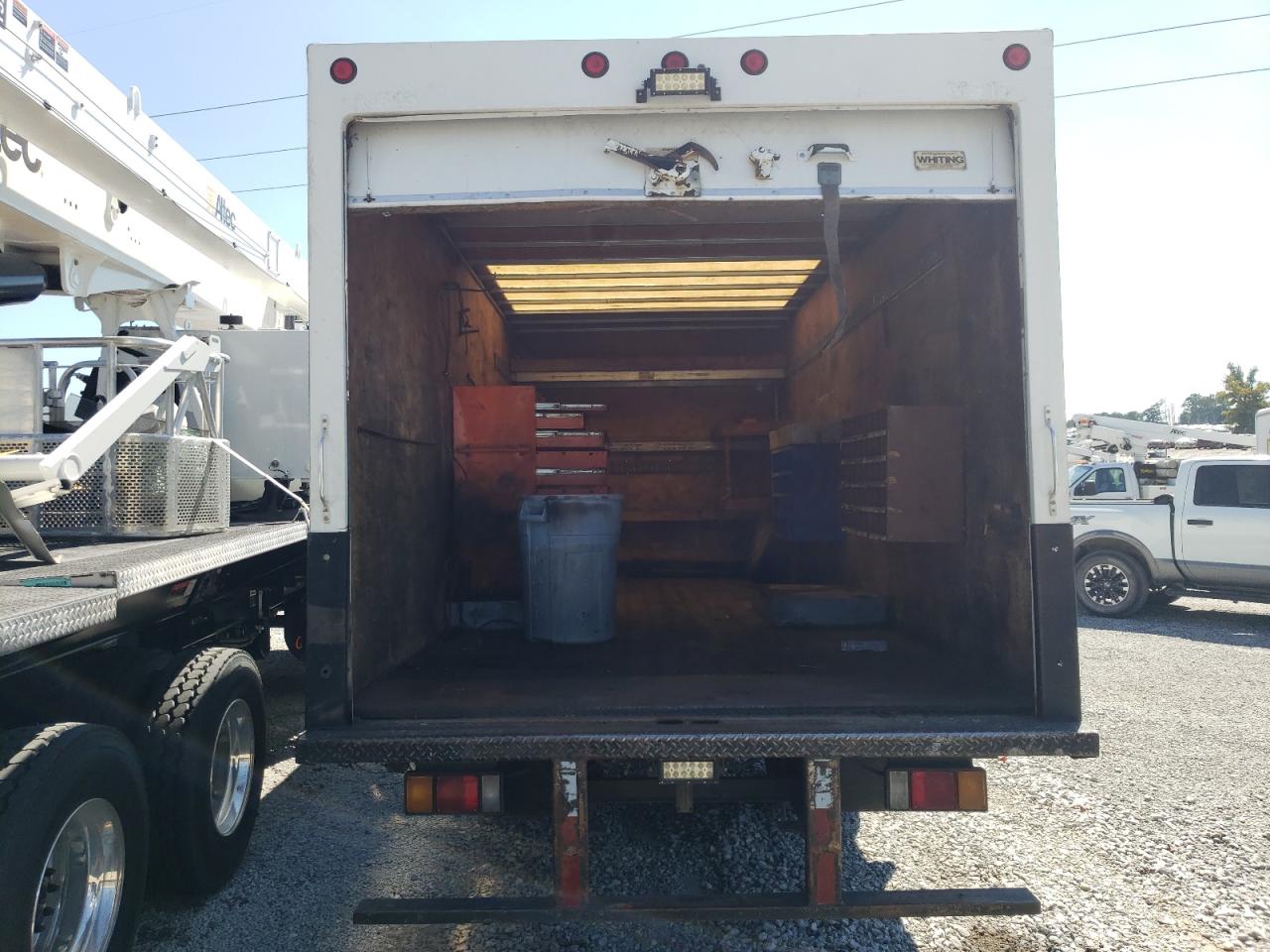 2010 Isuzu Npr - Trucks VIN: JALE5W167A7901452 Lot: 70670065