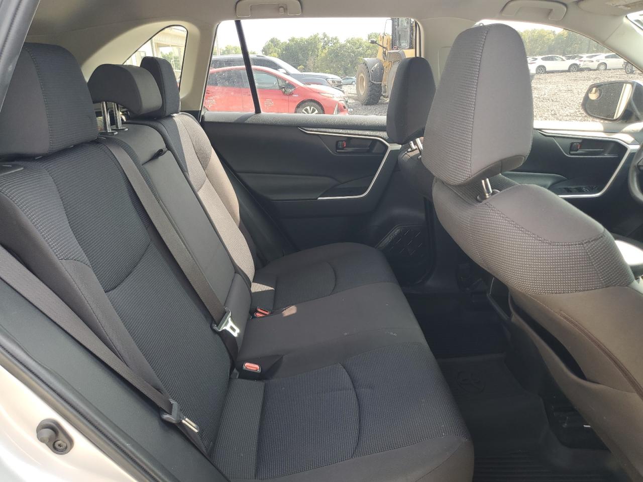 2019 Toyota Rav4 Le VIN: JTMH1RFV1KJ006247 Lot: 81120335