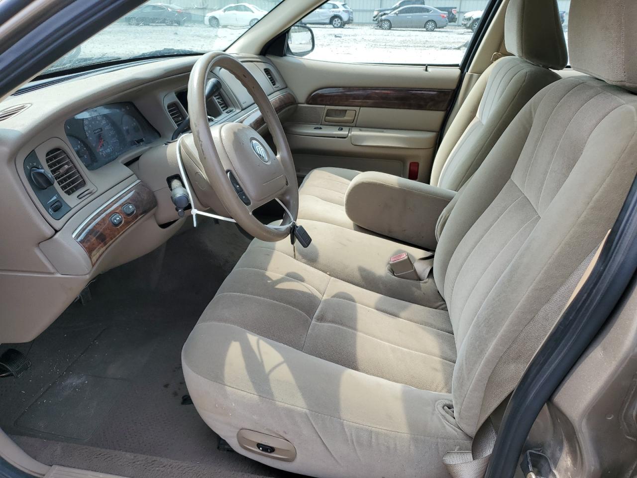 2004 Mercury Grand Marquis Gs VIN: 2MEFM74W64X657106 Lot: 71274005