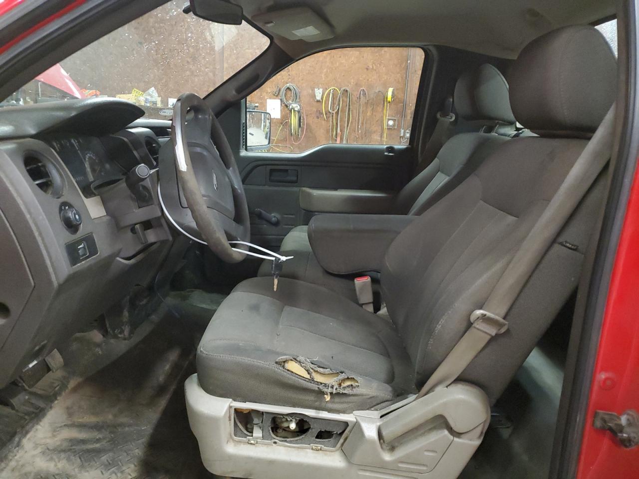 2010 Ford F150 VIN: 1FTMF1CW2AKB85499 Lot: 71361855