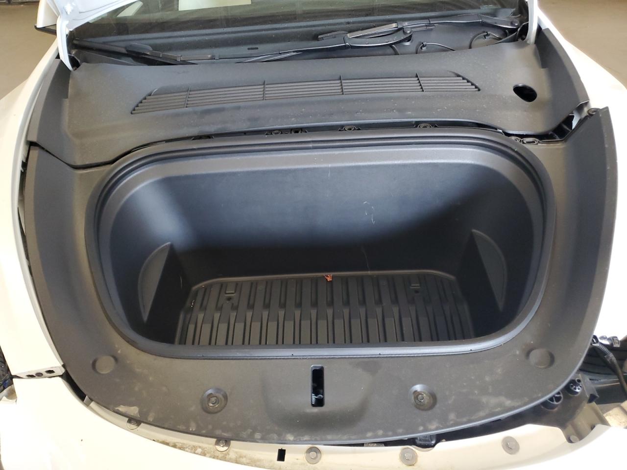 2024 Tesla Model Y VIN: 7SAYGDEE5RF163397 Lot: 81123655