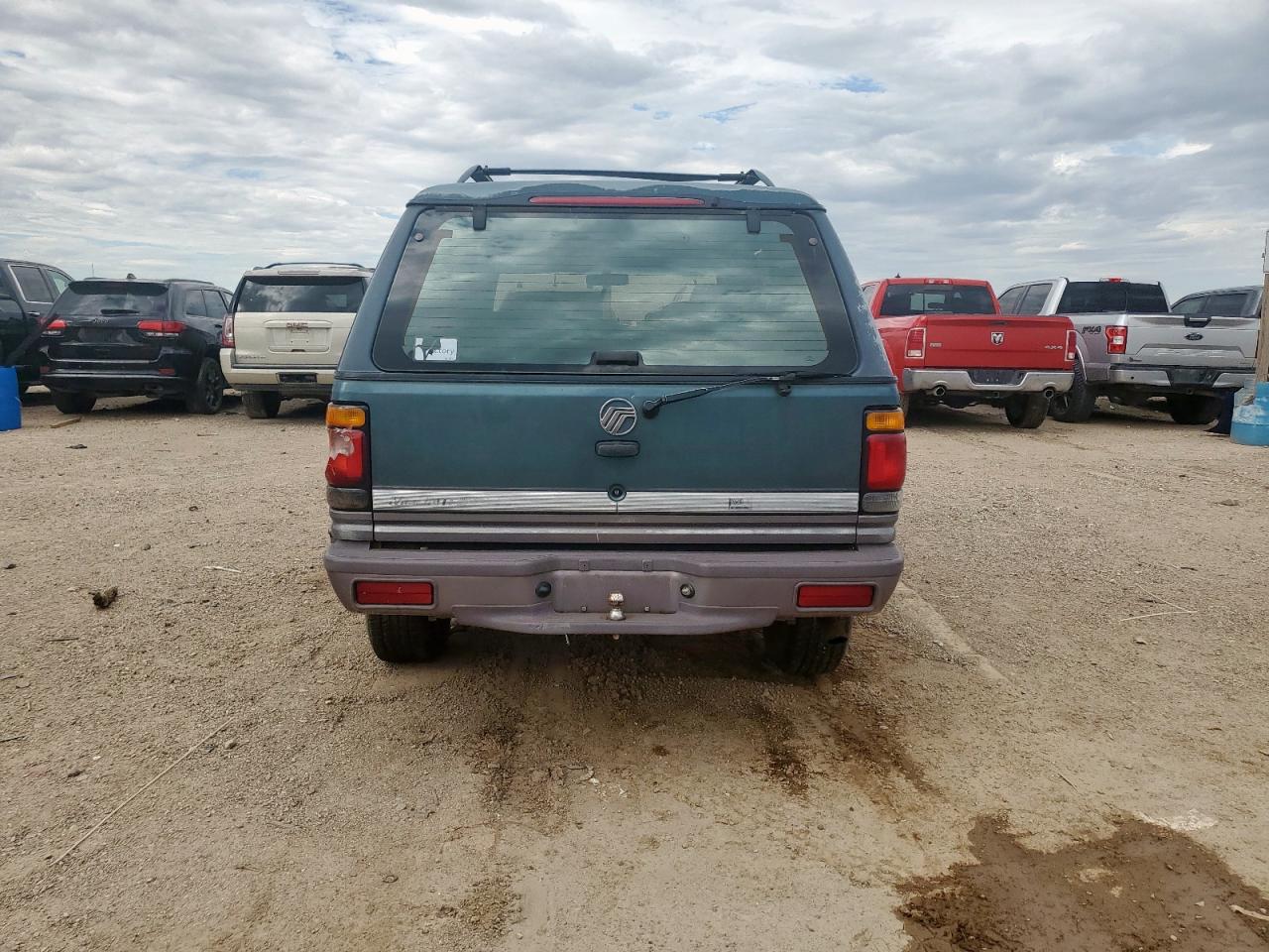 1997 Mercury Mountaineer VIN: 4M2DU55P7VUJ12782 Lot: 81445385