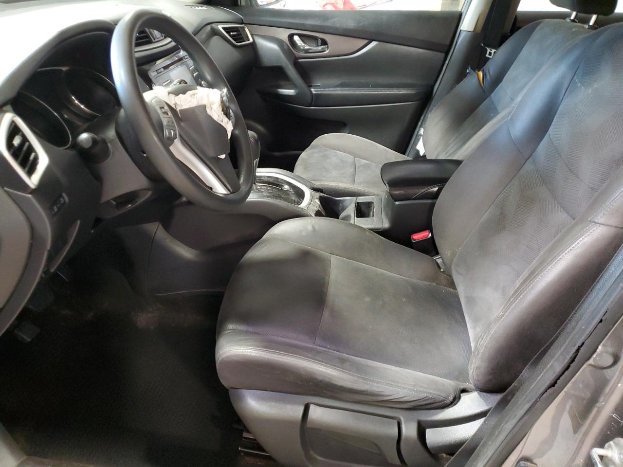 2015 Nissan Rogue S VIN: KNMAT2MV5FP532387 Lot: 81025305