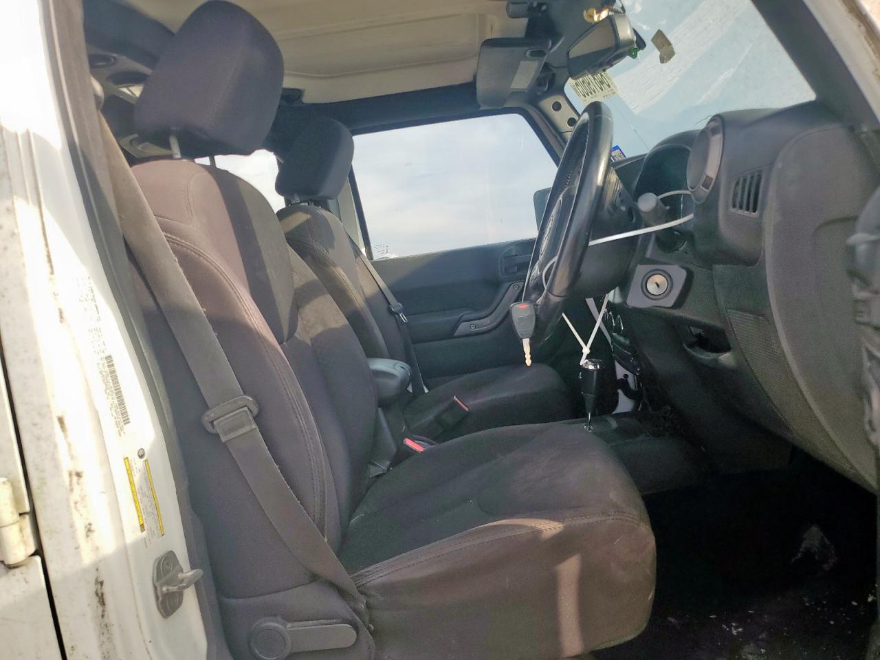 2013 Jeep Wrangler Unlimited Sport VIN: 1C4BJWKG4DL635097 Lot: 84819605