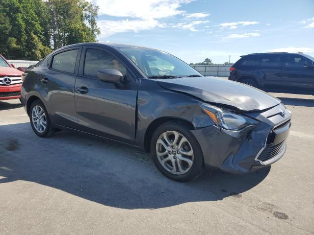  TOYOTA YARIS 2017 Szary