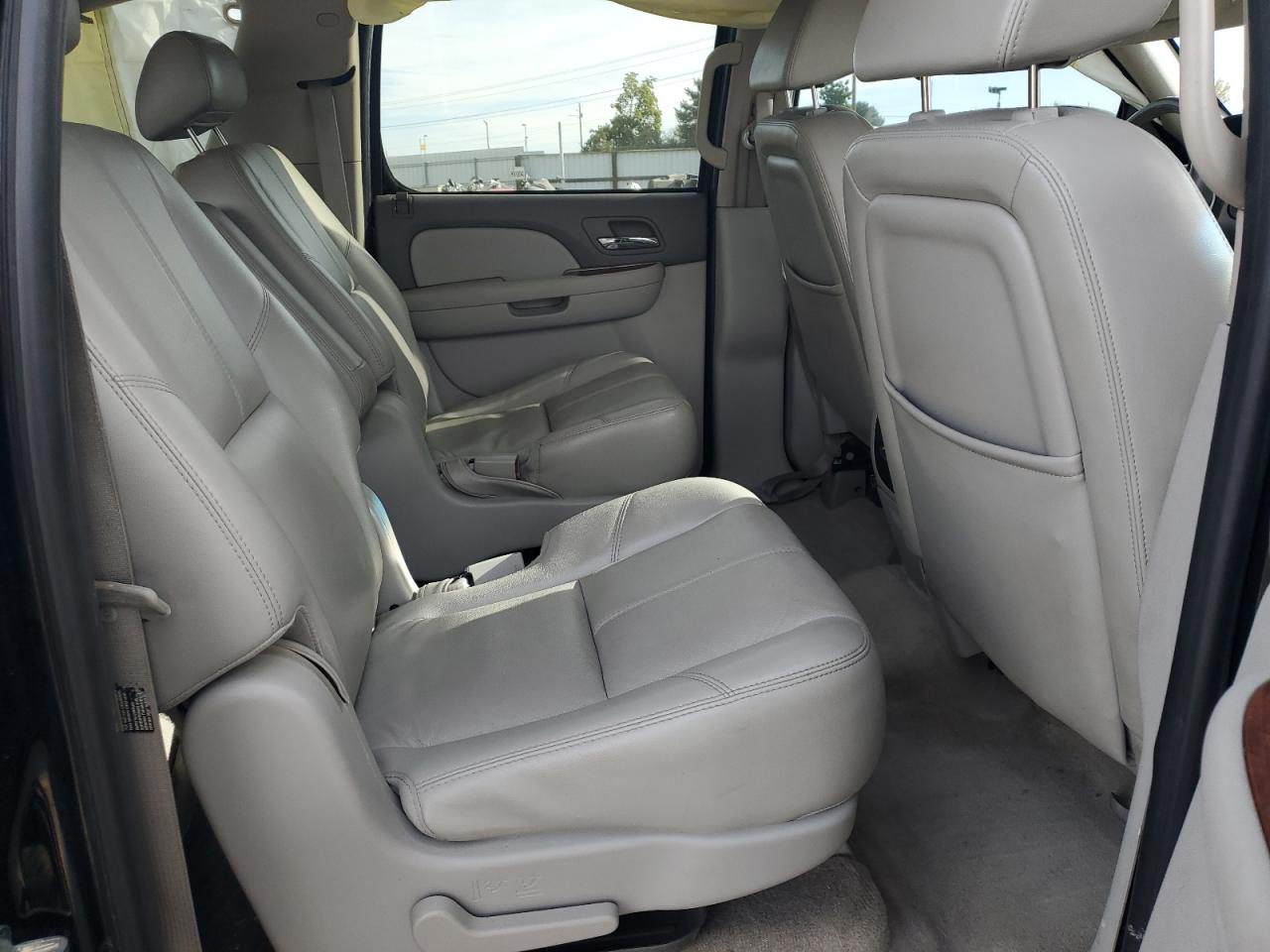 2007 Chevrolet Suburban K1500 VIN: 3GNFK16337G101218 Lot: 84414035