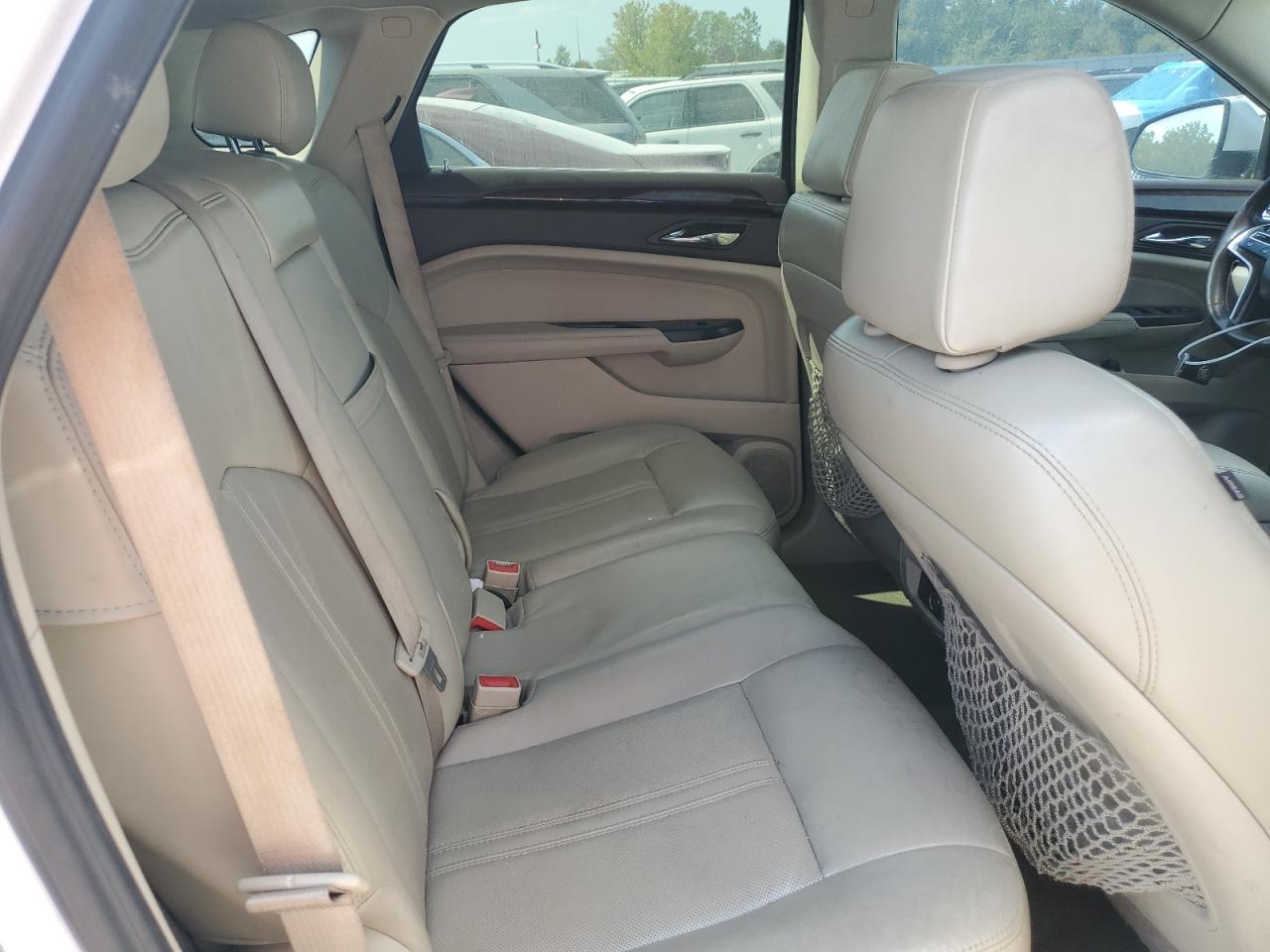 2014 Cadillac Srx Luxury Collection VIN: 3GYFNBE38ES627565 Lot: 70177215