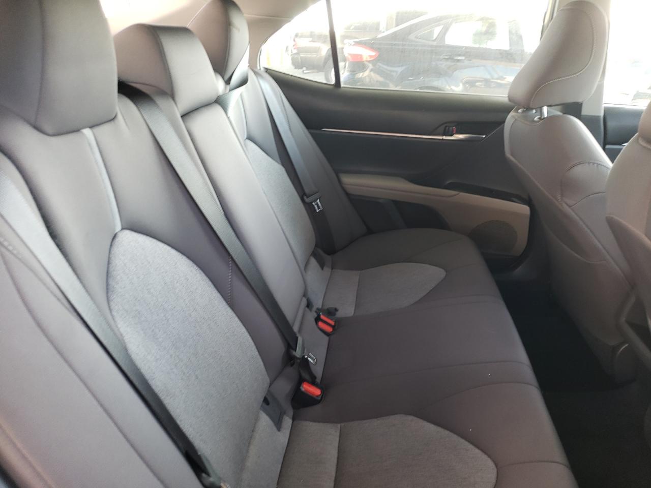 2021 Toyota Camry Le VIN: 4T1C11AK1MU571524 Lot: 81782655