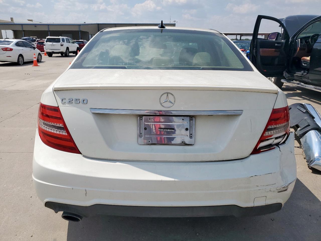 2012 Mercedes-Benz C 250 VIN: WDDGF4HB7CR224236 Lot: 80688645