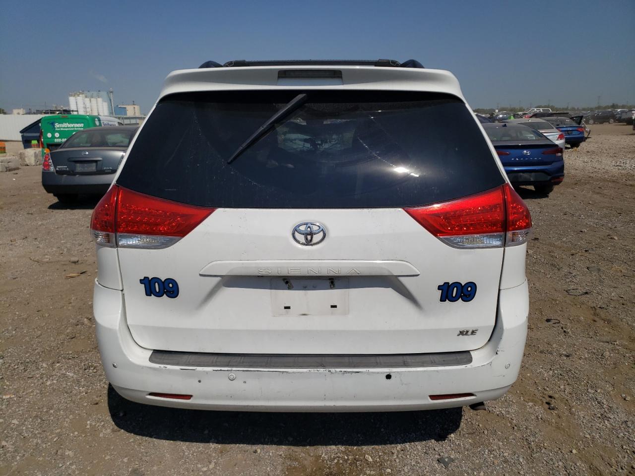 2014 Toyota Sienna Xle VIN: 5TDYK3DC6ES526303 Lot: 72060215