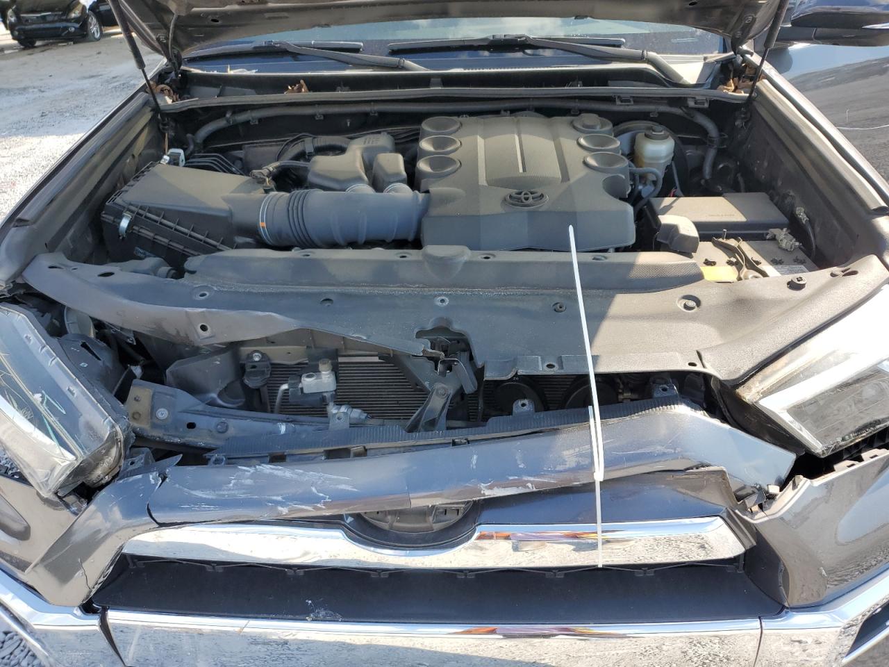 2019 Toyota 4Runner Sr5 VIN: JTEZU5JR4K5211144 Lot: 81562865