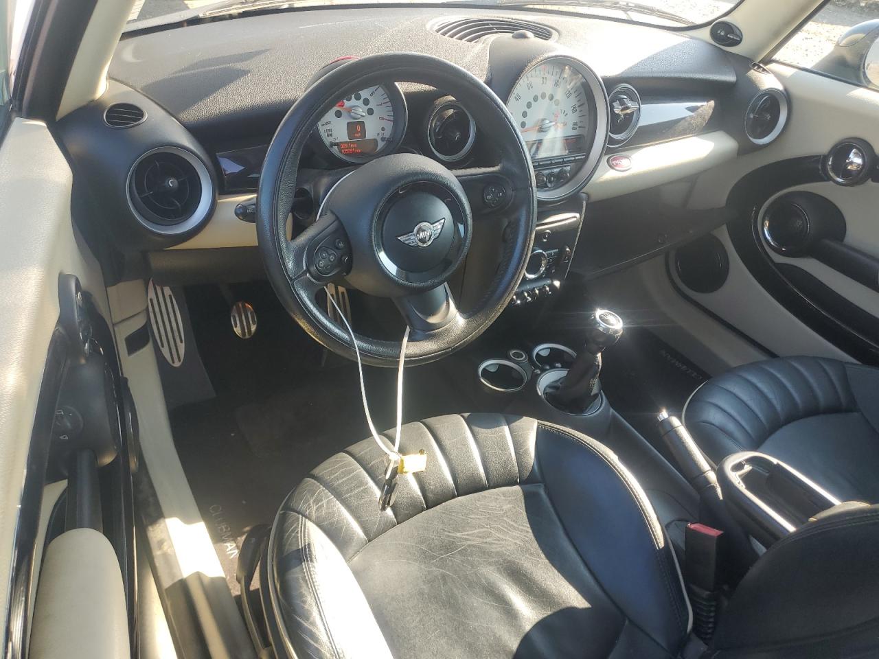 2011 Mini Cooper S Clubman VIN: WMWZG3C54BTY30913 Lot: 71846945