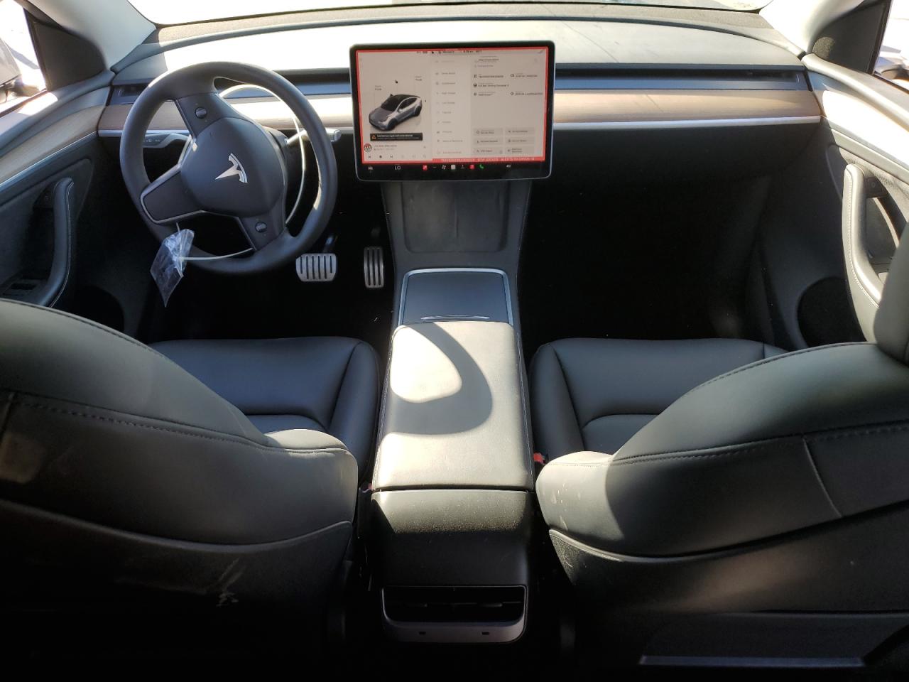 2024 Tesla Model Y VIN: 7SAYGDEF6RA308209 Lot: 71851535