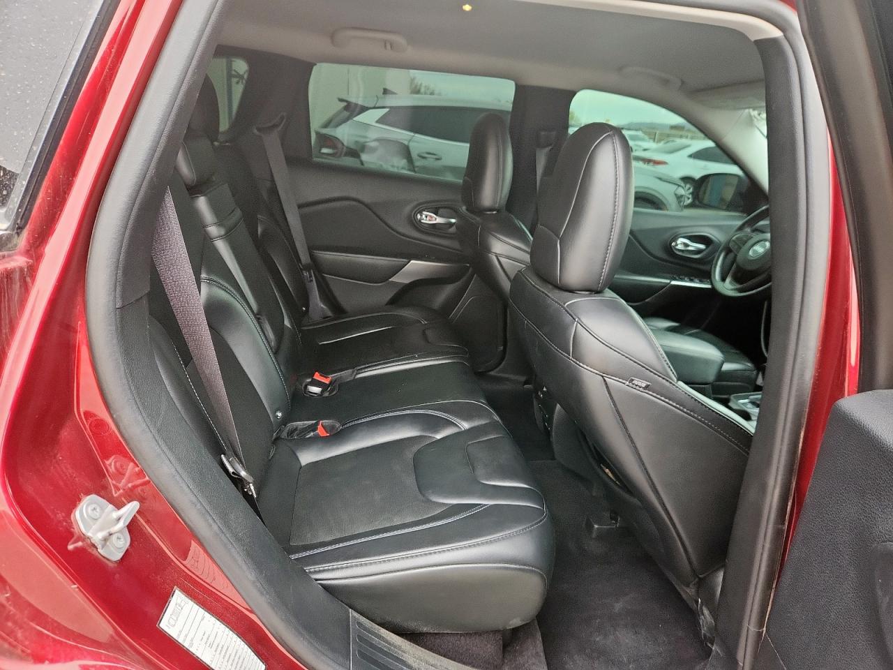 2019 Jeep Cherokee Latitude Plus VIN: 1C4PJMLX2KD140073 Lot: 71470095