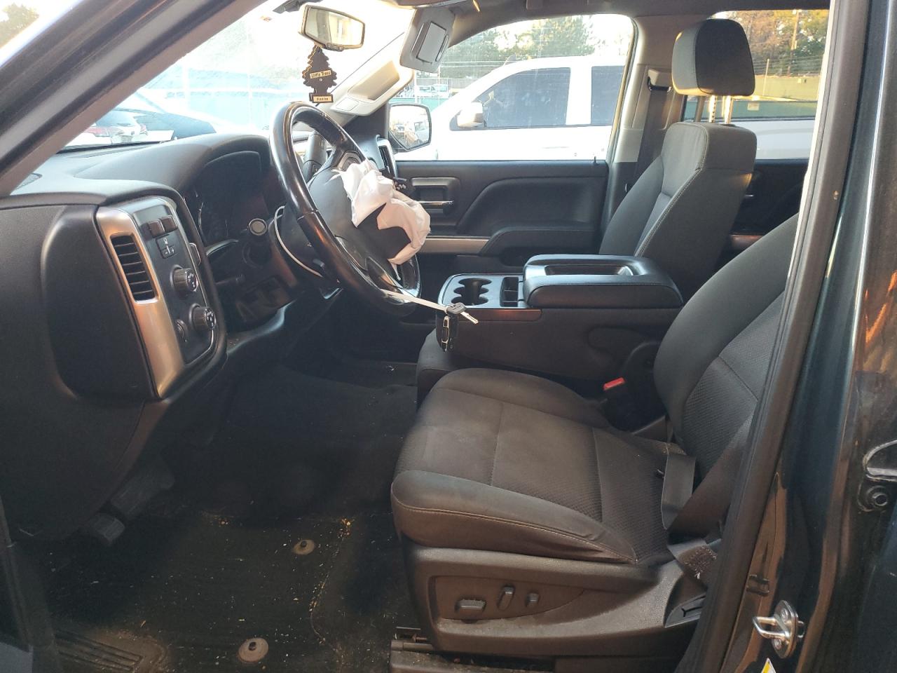 2018 Chevrolet Silverado K1500 Lt VIN: 3GCUKREC3JG299046 Lot: 84197555