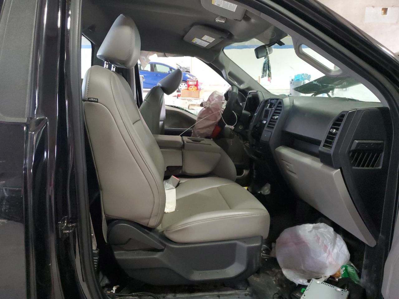 2017 Ford F150 VIN: 1FTMF1C82HKC52002 Lot: 84726465