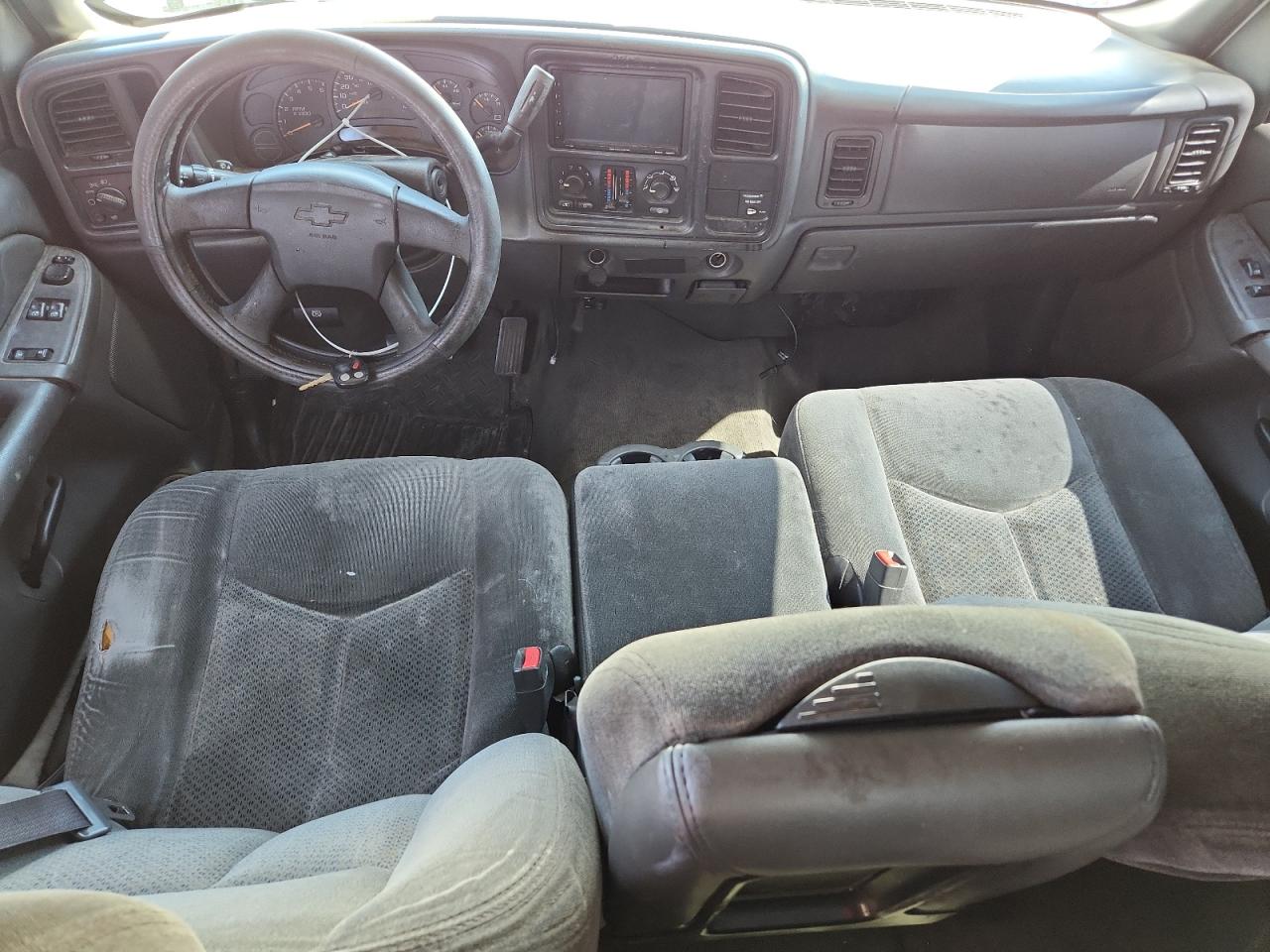 2004 Chevrolet Silverado C1500 VIN: 2GCEC19V141191925 Lot: 84394835