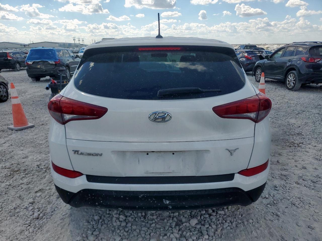 2016 Hyundai Tucson Se VIN: KM8J23A44GU195097 Lot: 82129865