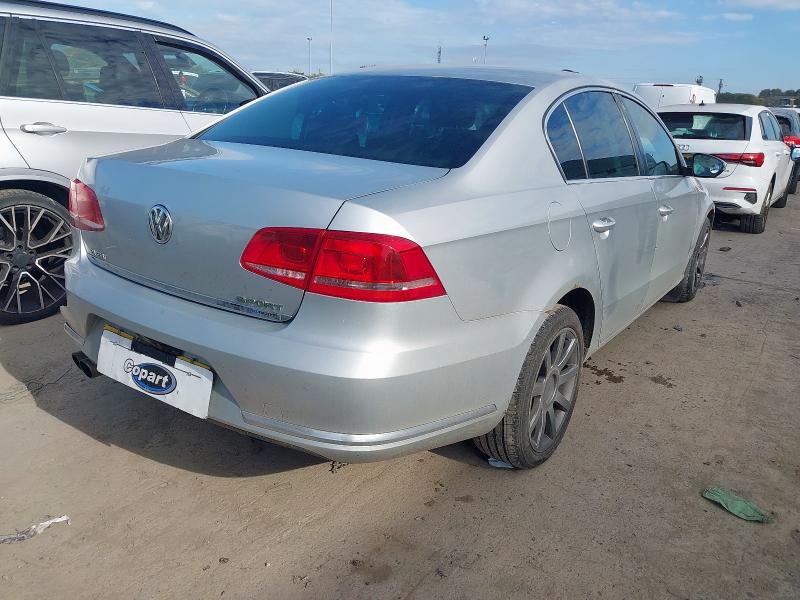 2011 VOLKSWAGEN PASSAT SPORT BLU TEC 140 