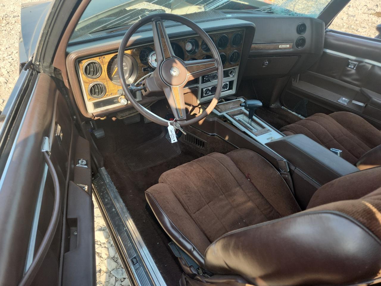 1984 Pontiac Grand Prix VIN: 2G2AJ37A0E2297377 Lot: 71889925