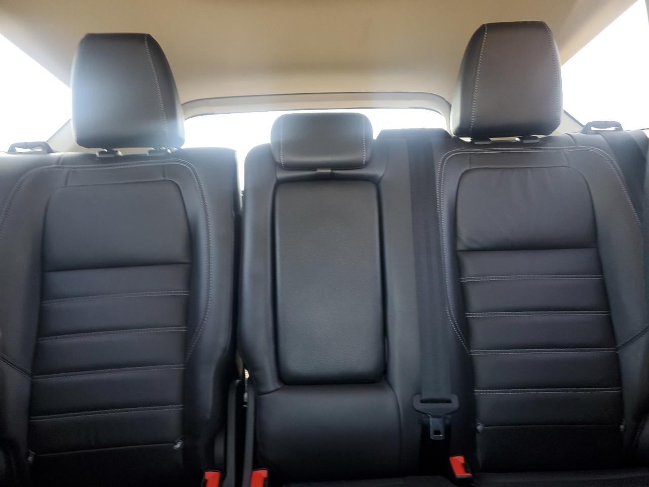 2018 Ford Escape Titanium VIN: 1FMCU9J99JUA33975 Lot: 81235145