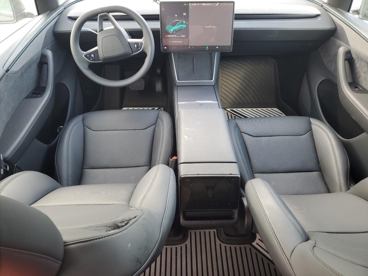 2026 Tesla Model Y VIN: 7SAYGDEE9TA400347 Lot: 83813545