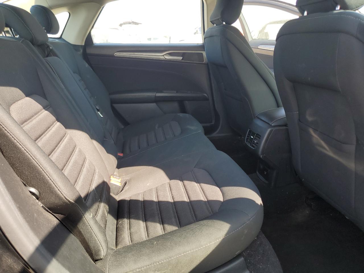 2018 Ford Fusion Se Hybrid VIN: 3FA6P0LU8JR281265 Lot: 70982485