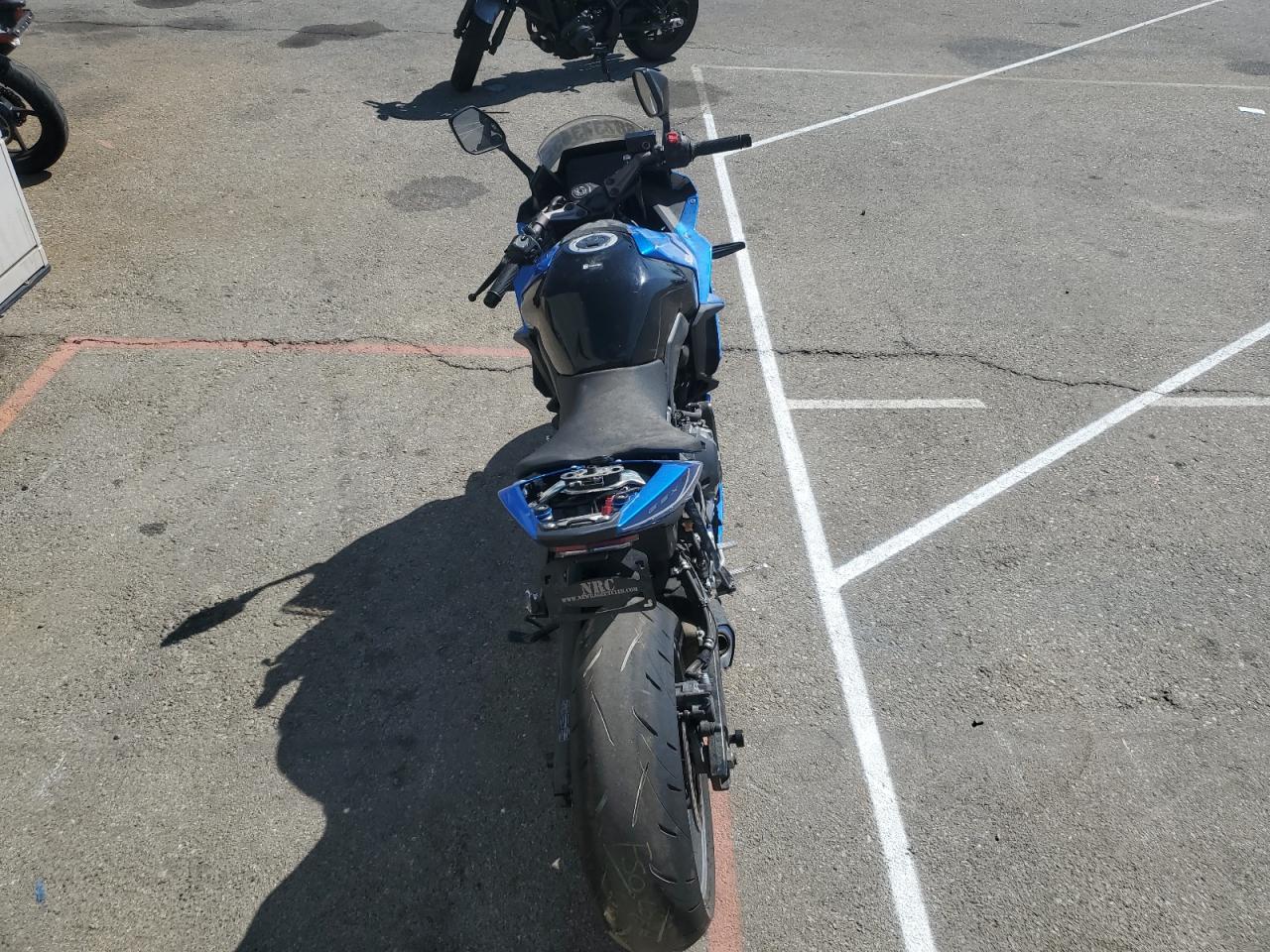 2024 Suzuki Gsx800 F VIN: JS1EM13B5R7103927 Lot: 80314185