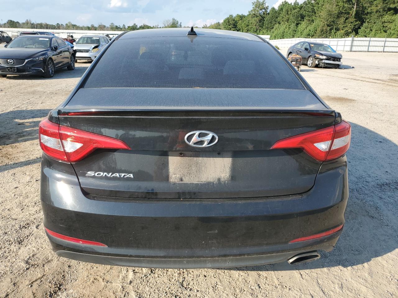 2015 Hyundai Sonata Se VIN: 5NPE24AF3FH011659 Lot: 71088525
