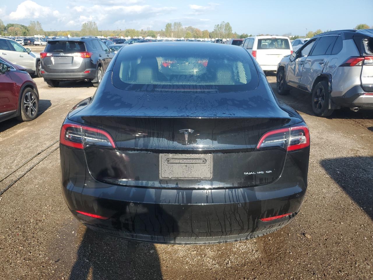 2022 Tesla Model 3 VIN: 5YJ3E1EB8NF233535 Lot: 83905195