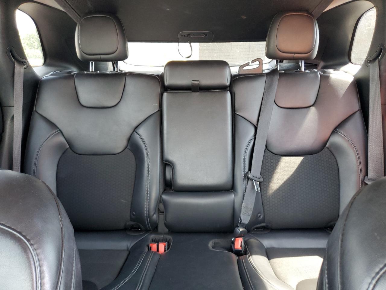 2019 Jeep Cherokee Latitude Plus VIN: 1C4PJLLB0KD420010 Lot: 71102865