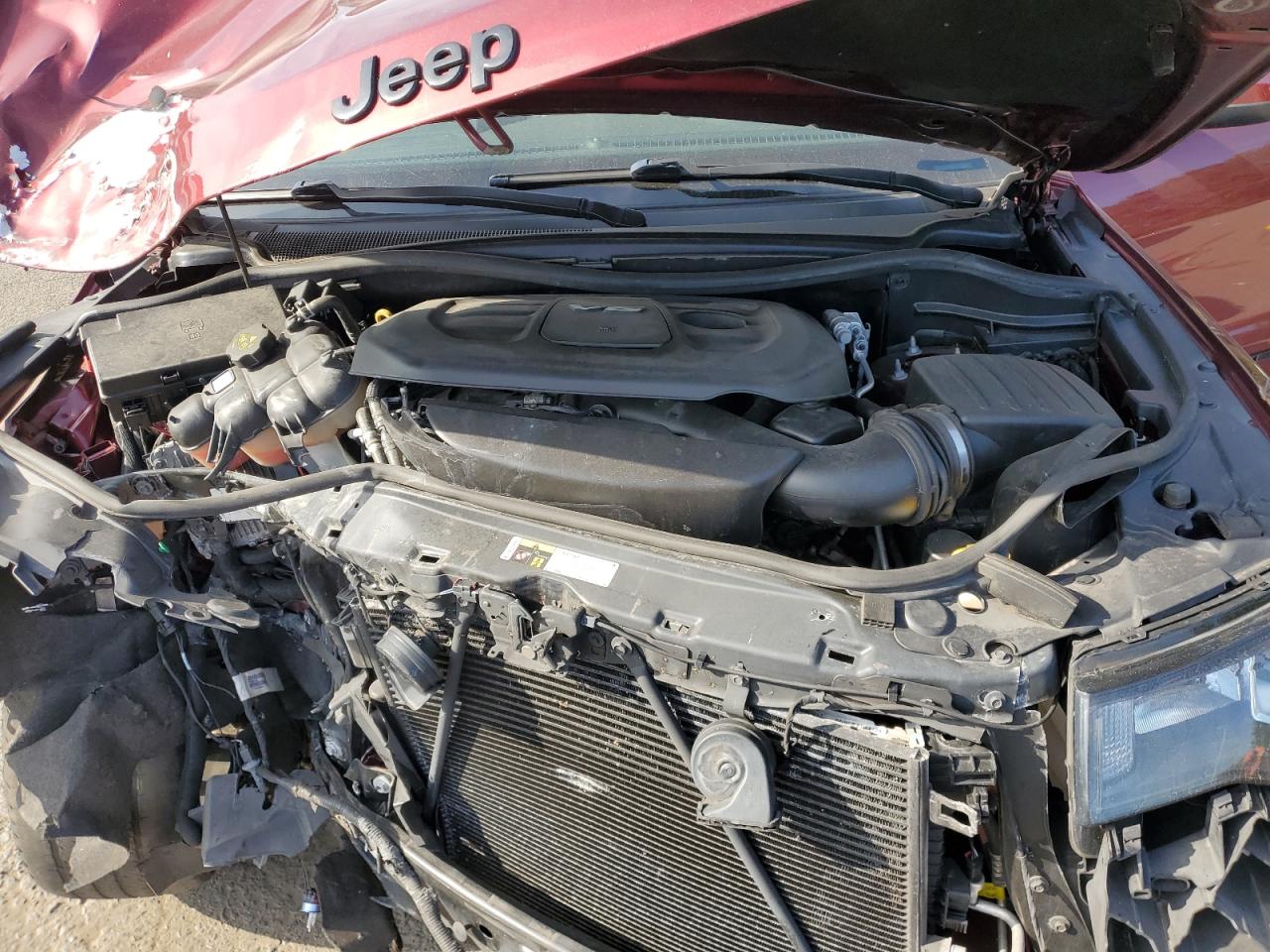 2018 Jeep Grand Cherokee Laredo VIN: 1C4RJFAG6JC465983 Lot: 82057725