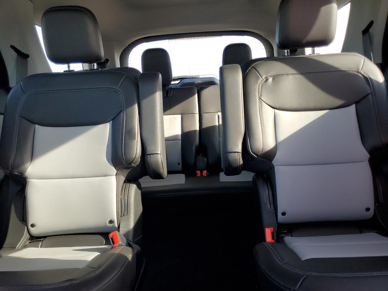 2022 Ford Explorer Xlt VIN: 1FMSK7DH4NGB19899 Lot: 82049235