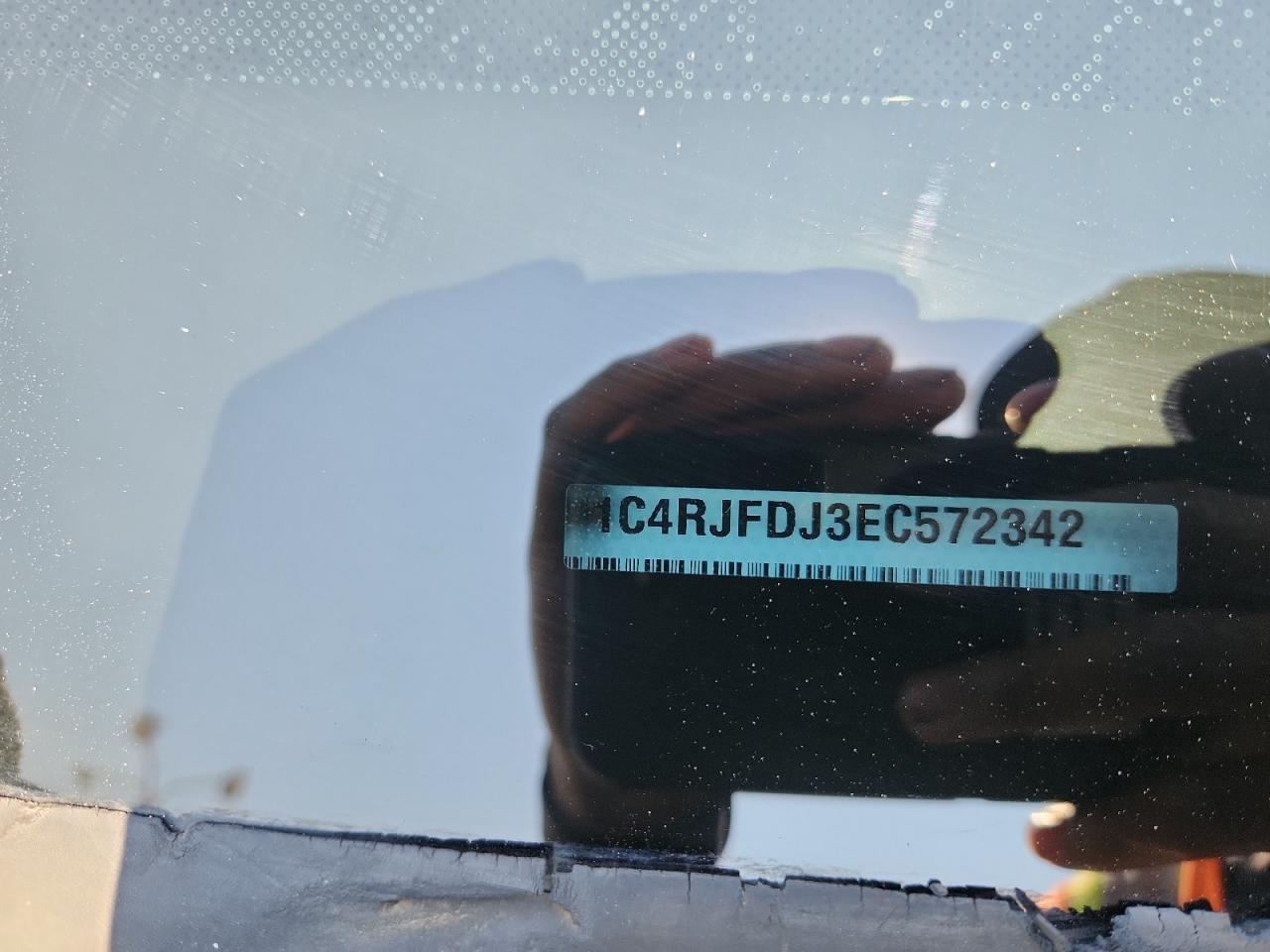 2014 Jeep Grand Cherokee Srt-8 VIN: 1C4RJFDJ3EC572342 Lot: 71491895