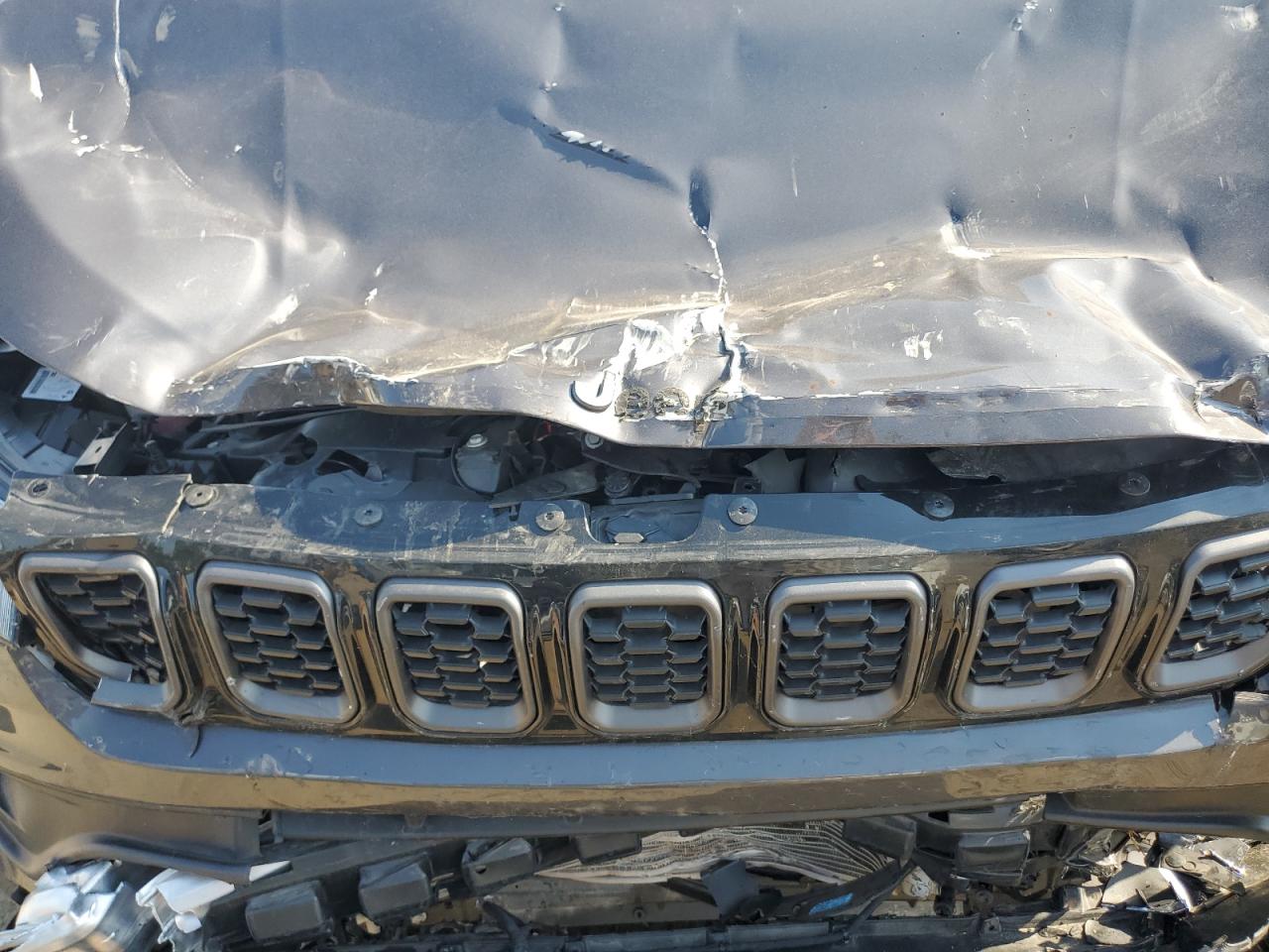 2024 Jeep Compass Latitude VIN: 3C4NJDBN2RT120997 Lot: 71635665