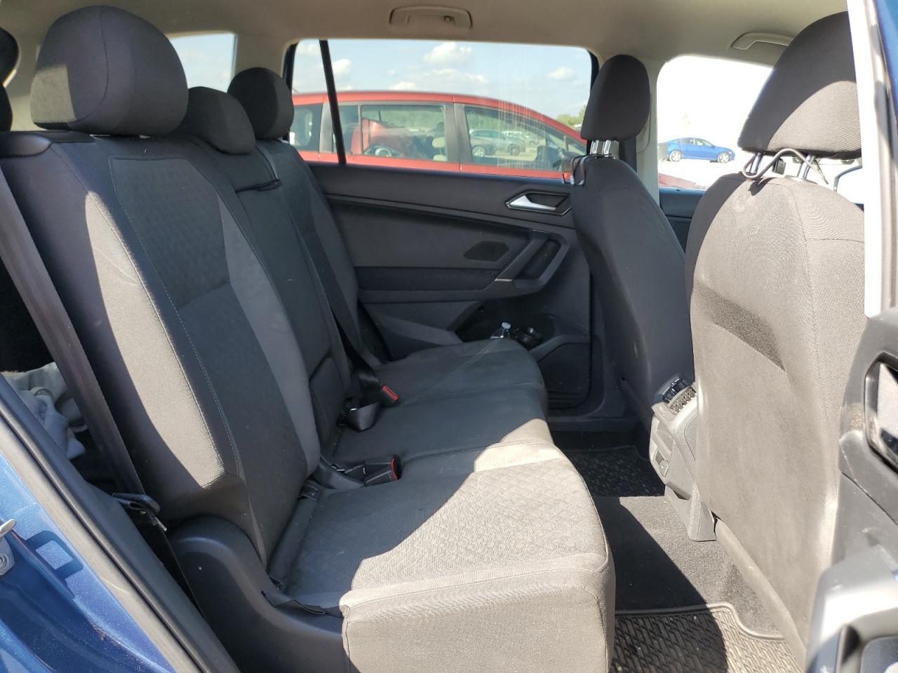 2018 Volkswagen Tiguan S VIN: 3VV1B7AX9JM088825 Lot: 81417445