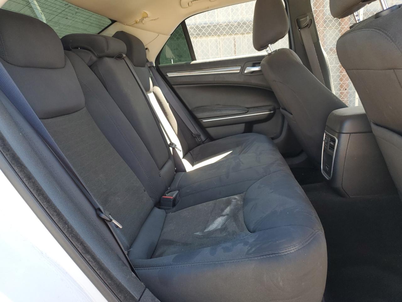 2020 Chrysler 300 Touring VIN: 2C3CCAAG2LH239205 Lot: 71868415