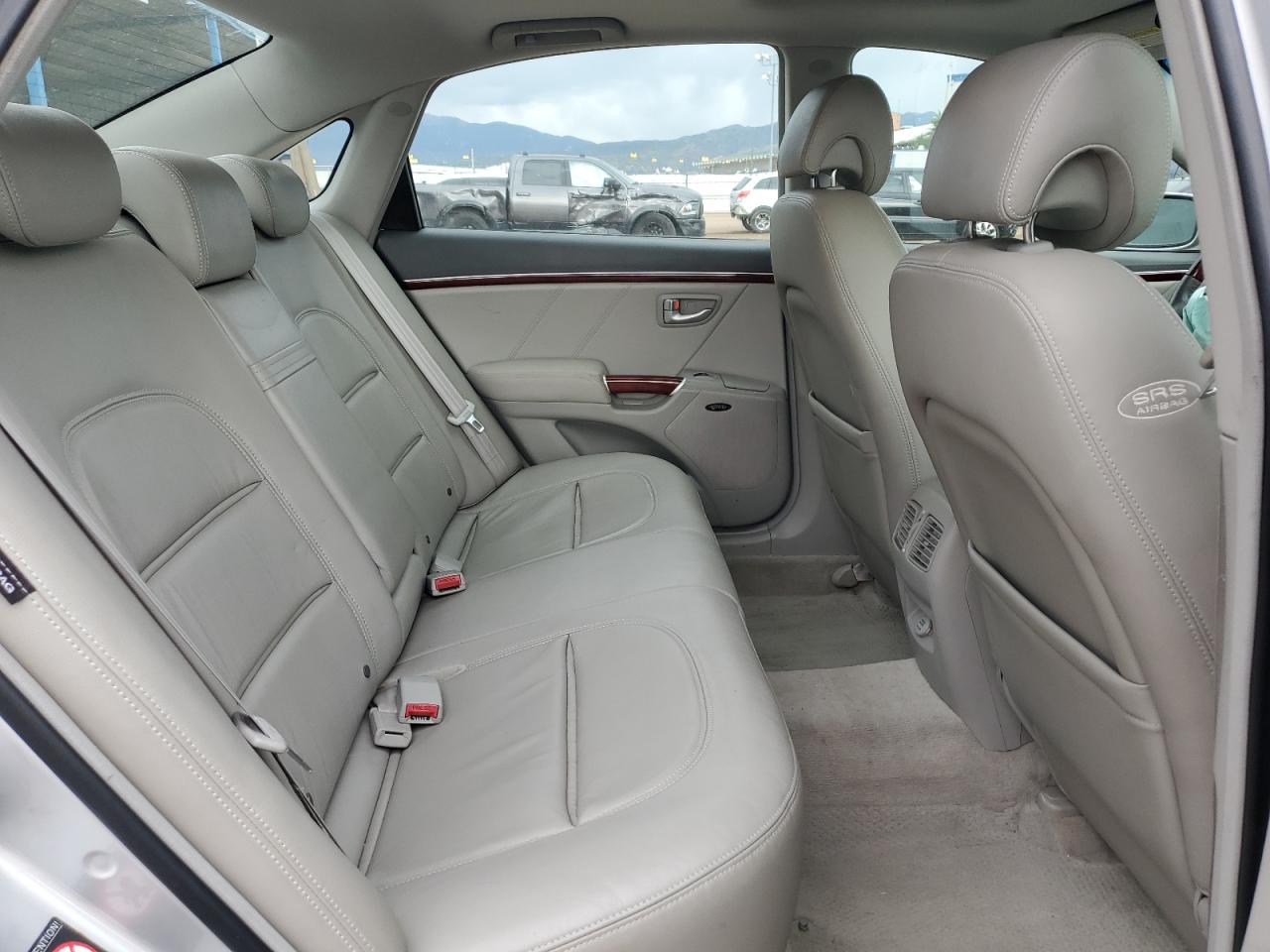 2007 Hyundai Azera Se VIN: KMHFC46F77A205433 Lot: 81140045