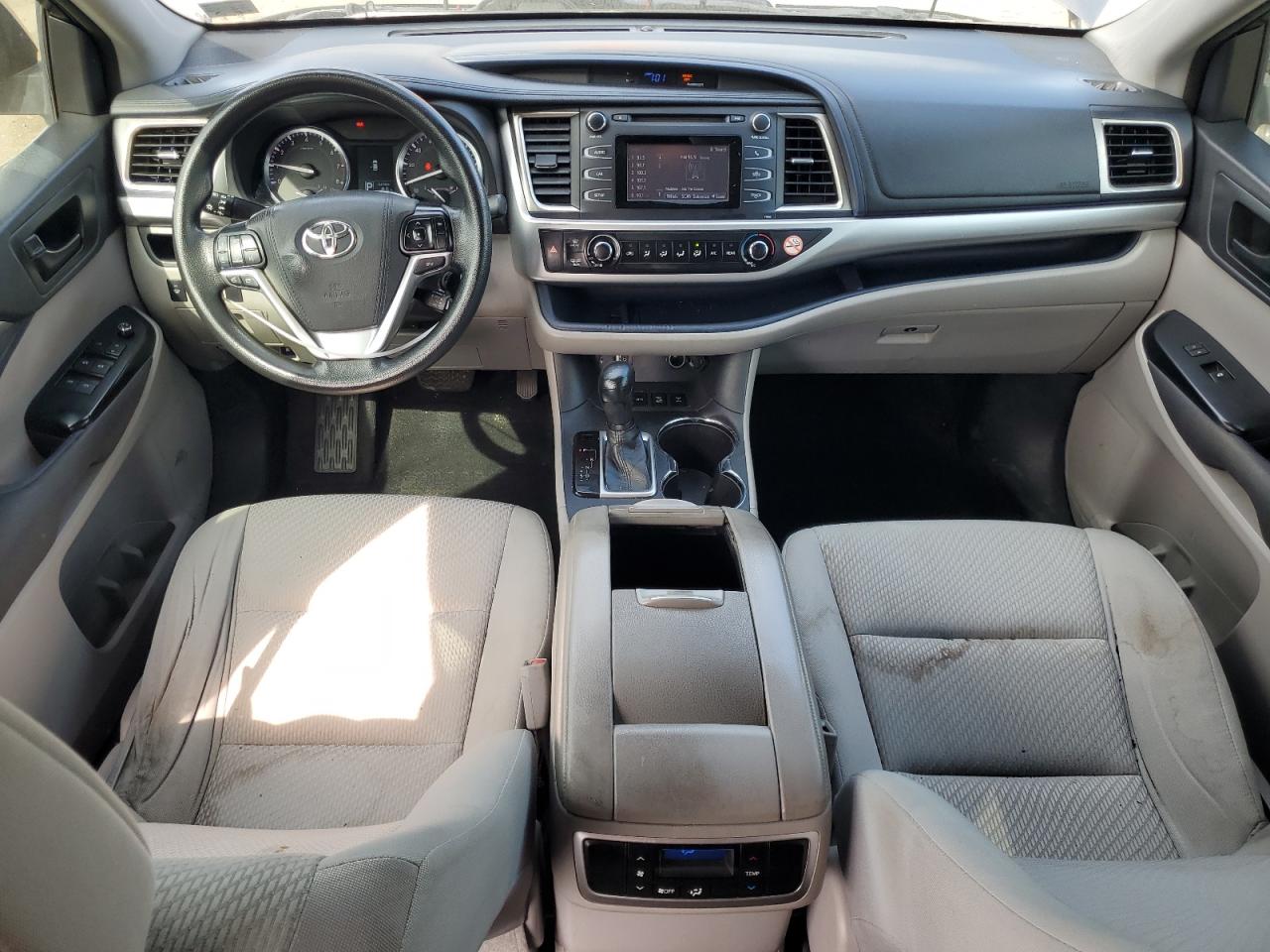 2016 Toyota Highlander Le VIN: 5TDBKRFH4GS298516 Lot: 81642605