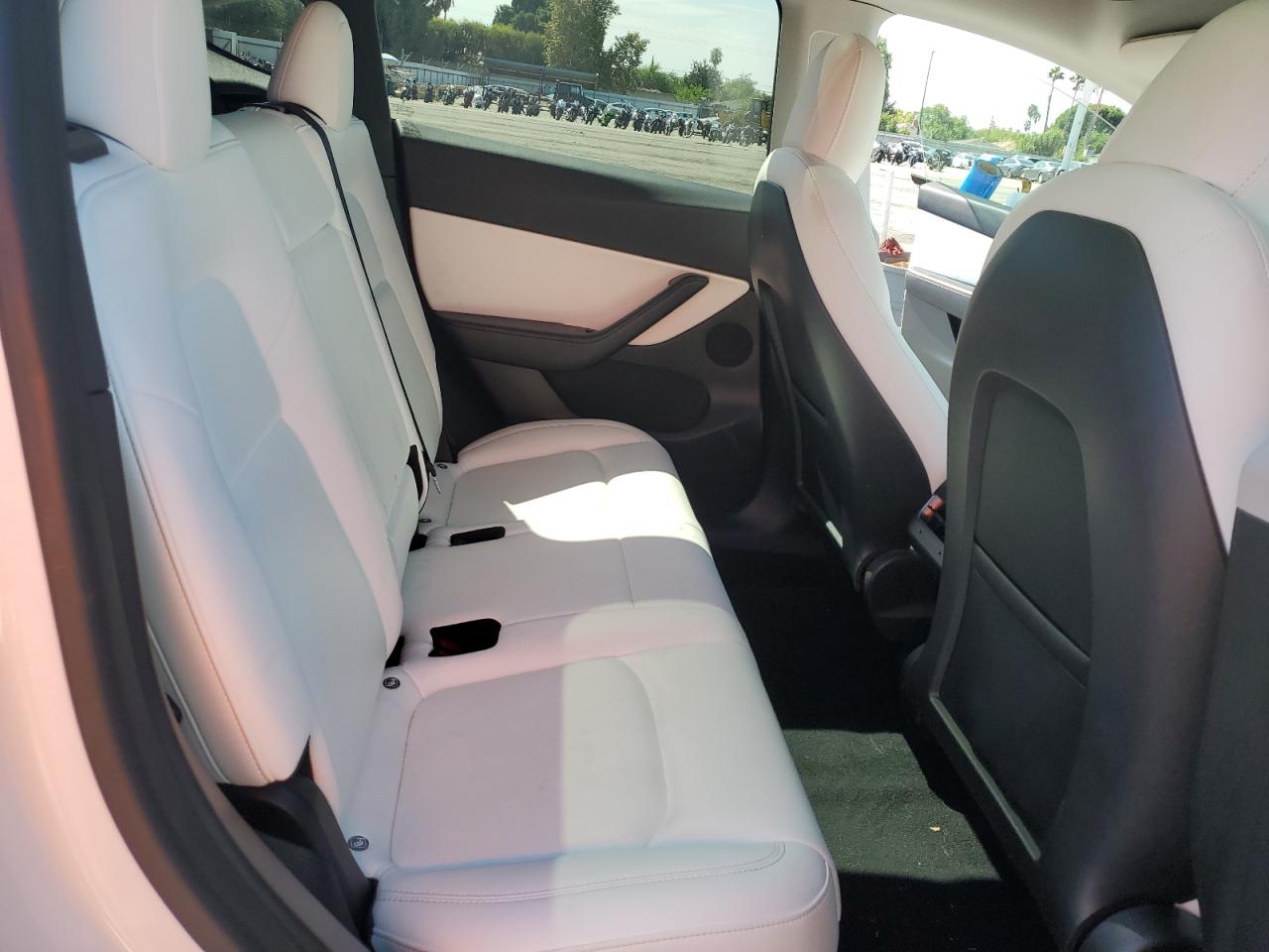 2021 Tesla Model Y VIN: 5YJYGDEE2MF243701 Lot: 81344595