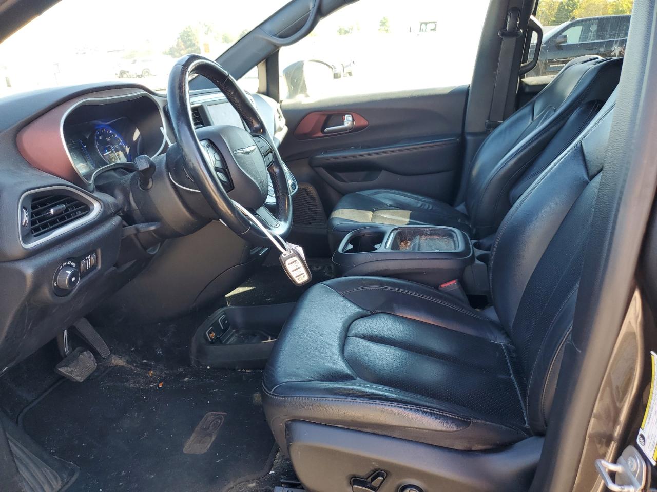 2020 Chrysler Pacifica Touring L VIN: 2C4RC1BG3LR110338 Lot: 81197675