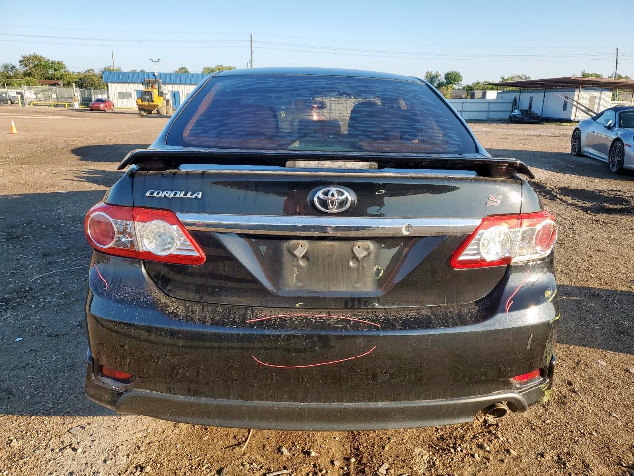 2011 Toyota Corolla Base VIN: 2T1BU4EE5BC735056 Lot: 71844955
