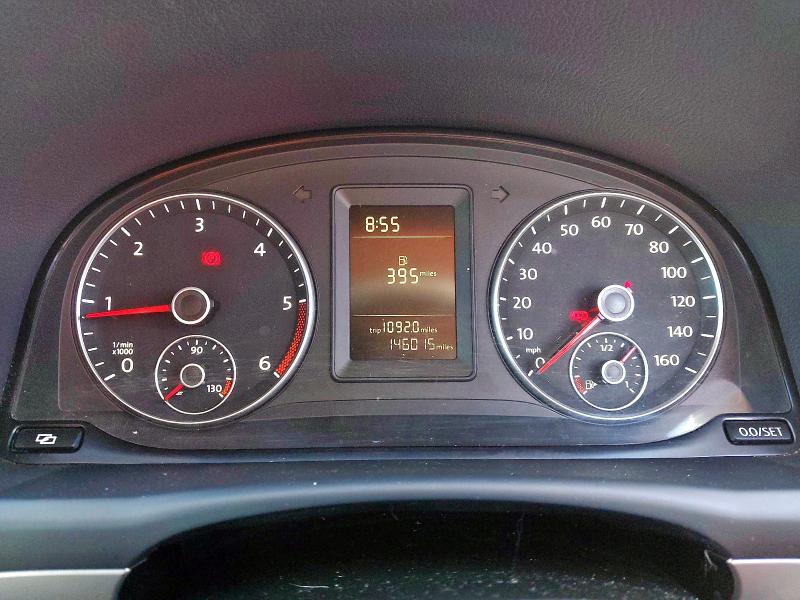 2011 VOLKSWAGEN TOURAN S TDI 106 