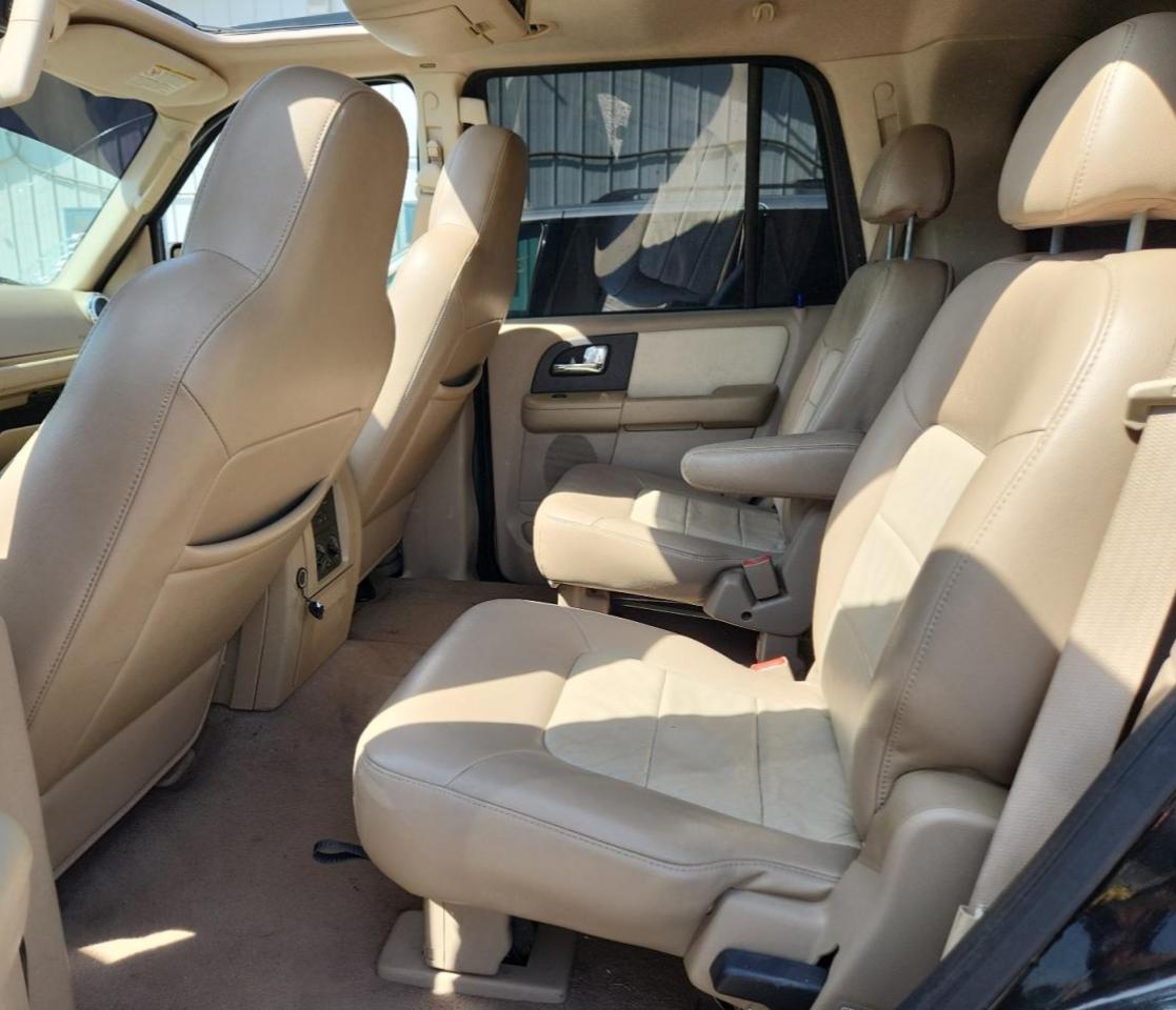 2005 Ford Expedition Eddie Bauer VIN: 1FMFU17535LB03579 Lot: 71110655