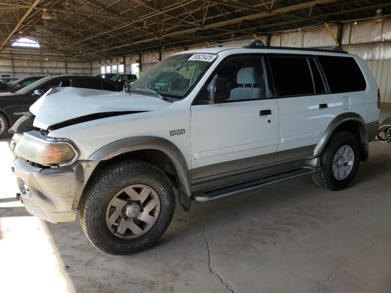 JA4LS31H2YP808098 MITSUBISHI MONTERO Photo 1