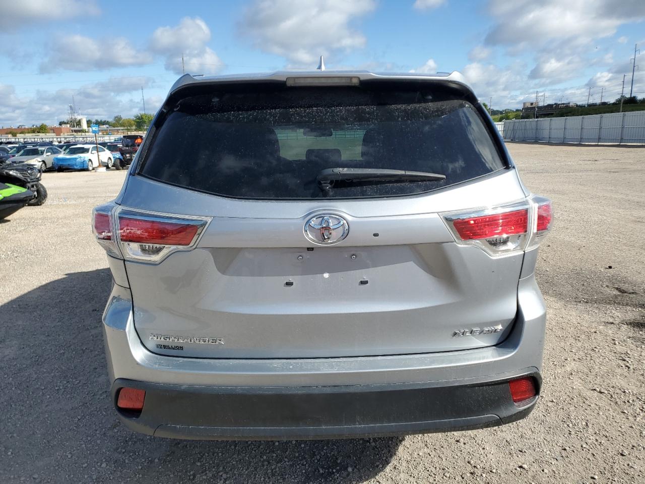 2015 Toyota Highlander Xle VIN: 5TDJKRFH5FS086055 Lot: 71677275