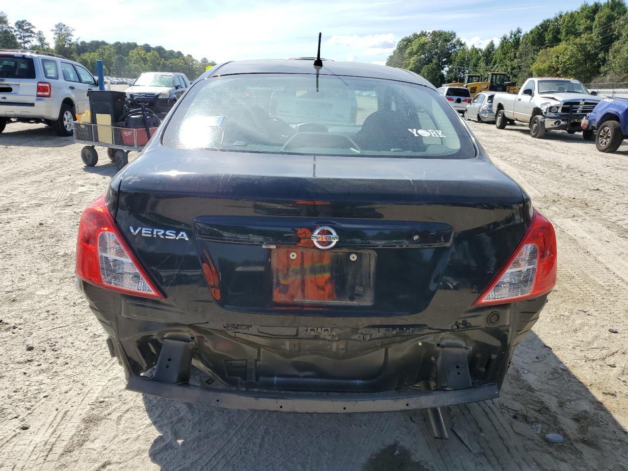 2015 Nissan Versa S VIN: 3N1CN7AP1FL814210 Lot: 70987945